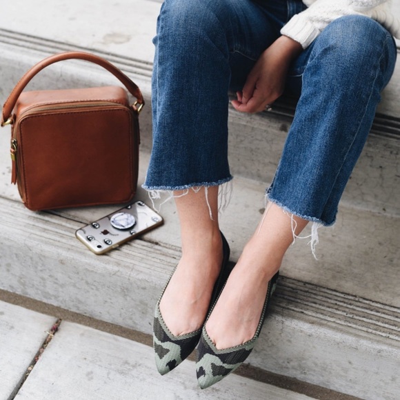 💚Rothy’s The Point Camo Flats💚 - Picture 3 of 15